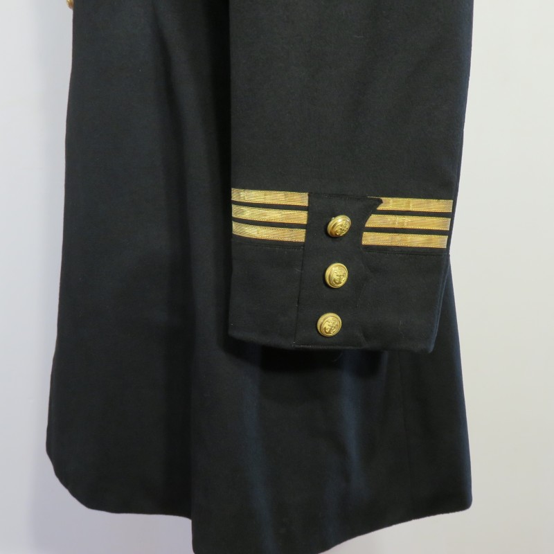 VESTE D'UNIFORME MODELE 1931 D'UN CAPITAINE DE L'INFANTERIE COLONIALE QUASI NEUVE DE STOCK