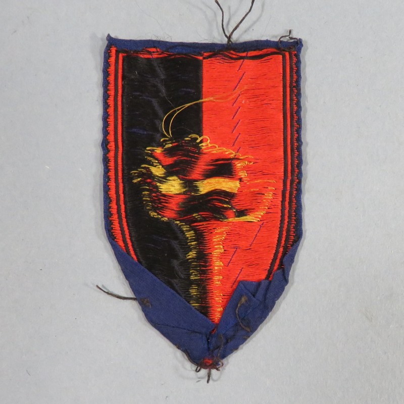 INSIGNE MILITAIRE EN TISSU DU GENIE 211 ème BATAILLON DE PONTS LOURD FABRICATION A. AUGIS LYON LIBERATION TOA