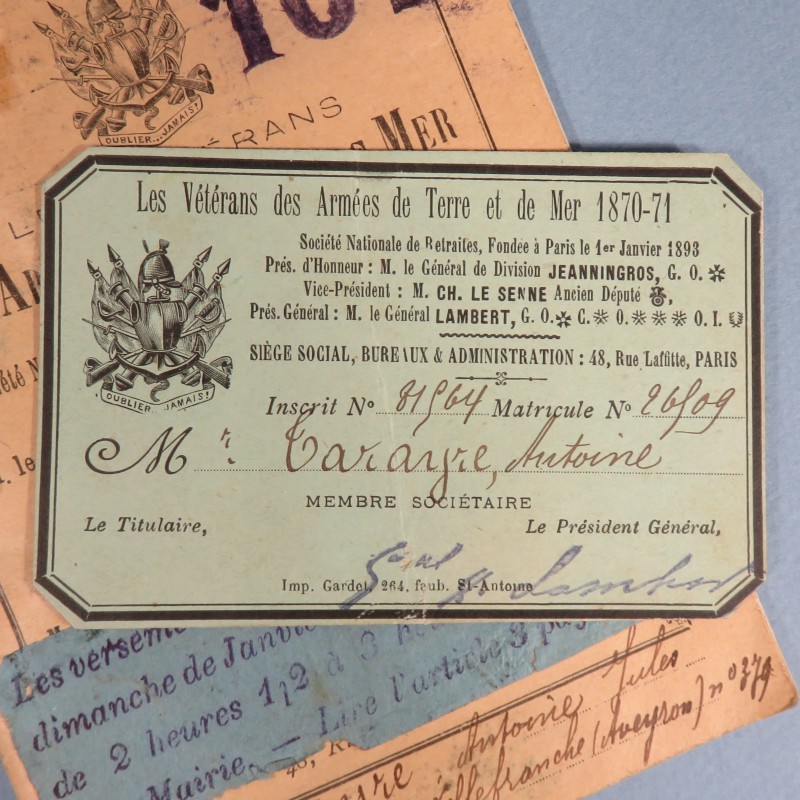 MEDAILLES DES ANCIENS COMBATTANTS GUERRE DE 1870 1871 AVEC SON LIVRET ET SA CARTE 1899 MATRICULE ET NOMINATIF