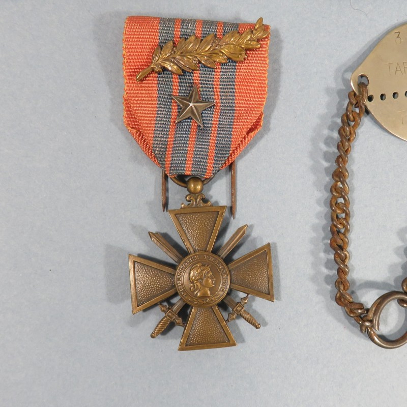 ENSEMBLE ANCIEN SOUS OFFICIER PLAQUE CROIX DE GUERRE RAPPEL LIBERATION 1939 - 1945 ALGERIE CROIX DU COMBATTANT