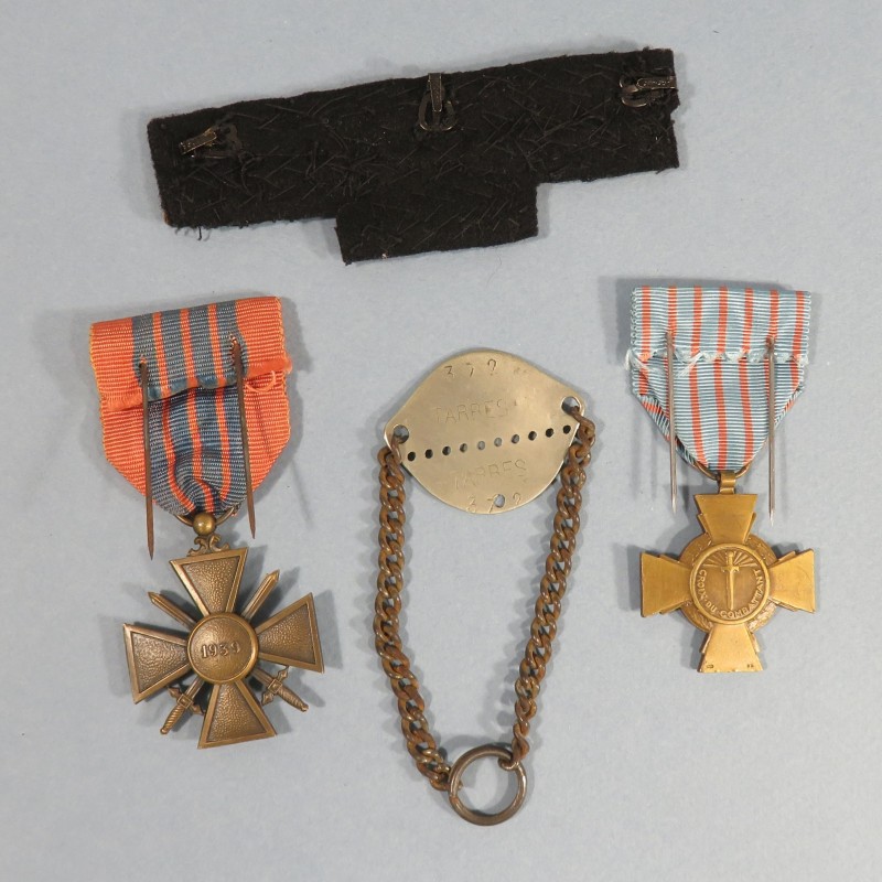 ENSEMBLE ANCIEN SOUS OFFICIER PLAQUE CROIX DE GUERRE RAPPEL LIBERATION 1939 - 1945 ALGERIE CROIX DU COMBATTANT