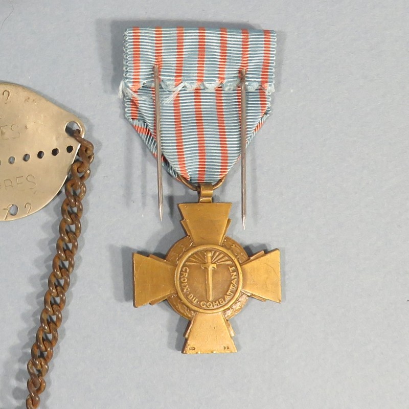 ENSEMBLE ANCIEN SOUS OFFICIER PLAQUE CROIX DE GUERRE RAPPEL LIBERATION 1939 - 1945 ALGERIE CROIX DU COMBATTANT