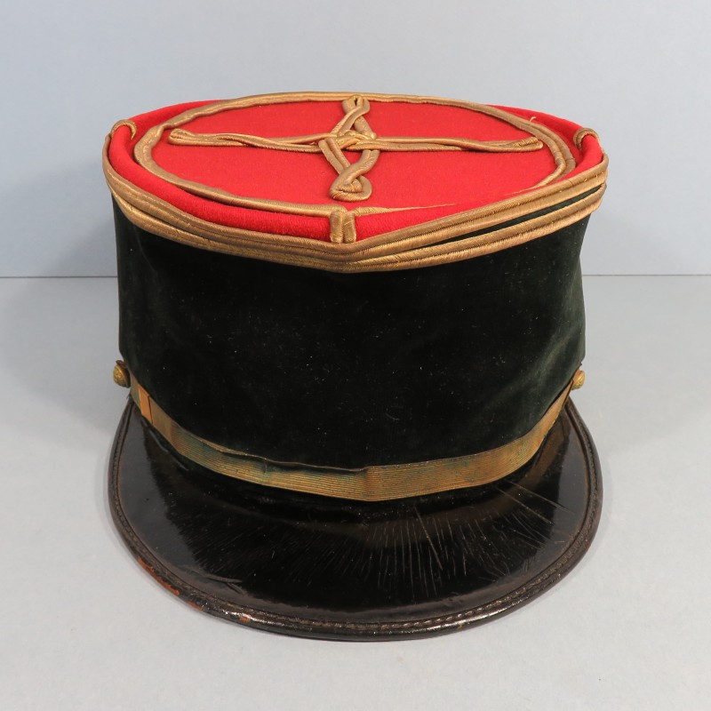 KEPI MODELE 1919 1931 DE LIEUTENANT PHARMACIEN MEDECIN SERVICE DE SANTE ANNEES 1940 TAILLE 57 VELOUR VERT