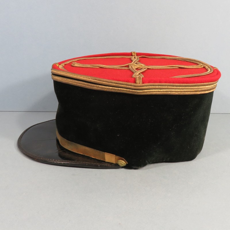 KEPI MODELE 1919 1931 DE LIEUTENANT PHARMACIEN MEDECIN SERVICE DE SANTE ANNEES 1940 TAILLE 57 VELOUR VERT