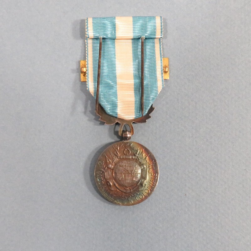 MEDAILLE COLONIALE BELIERE UNIFACE DE LA MONNAIE DE PARIE EN ARGENTE AVEC BARRETTE MAROC 1925 FABRICATION MOURGEON