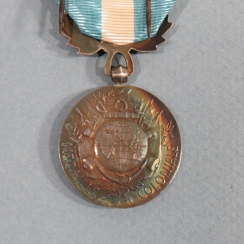 MEDAILLE COLONIALE BELIERE UNIFACE DE LA MONNAIE DE PARIE EN ARGENTE AVEC BARRETTE MAROC 1925 FABRICATION MOURGEON