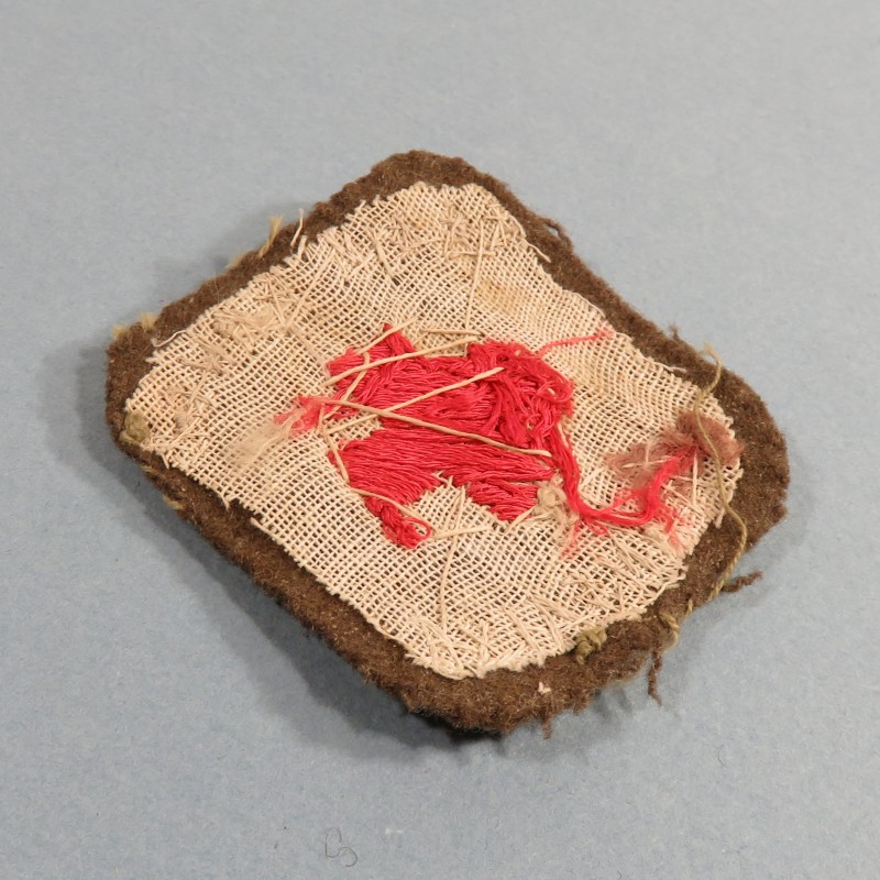 INSIGNE DE LA CROIX ROUGE SERVICE DE SANTE INFIRMIERE AFAT AUXILIAIRES FEMININES DE L'ARMEE DE TERRE 1944 1945