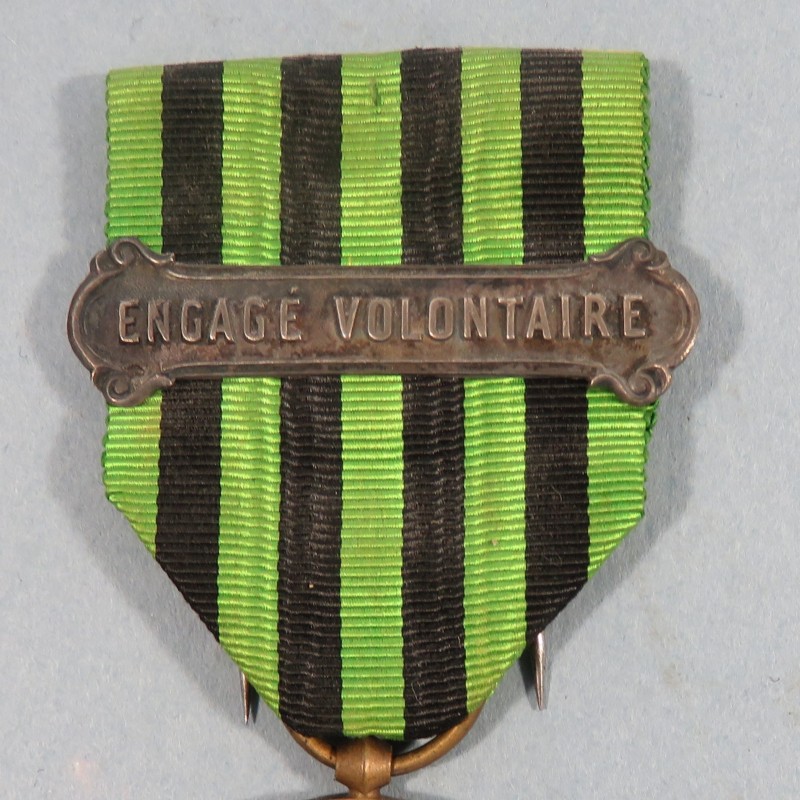 MEDAILLES DES ANCIENS COMBATTANTS GUERRE DE 1870 1871 AUX DEFENSEURS DE LA PATRIE AVEC BARRETTE ENGAGE VOLONTAIRE