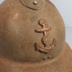 CASQUE TROUPE MODELE 1926 AVEC INSIGNE ANCRE MODELE 1929 POUR L'INFANTERIE COLONIALE CAMPAGNE 1939 1940 ET CAMPAGNE 1944 1945