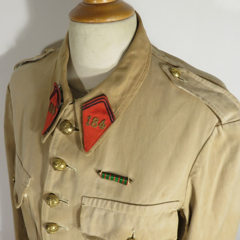 VESTE D'UNIFORME D'OFFICIER MODELE 1920 /29 DU 184 ème RALT REGIMENT D'ARTILLERIE LOURDE TRACTEE COULEUR BEIGE SABLE