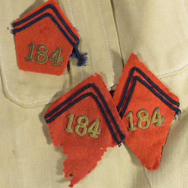 VESTE D'UNIFORME D'OFFICIER MODELE 1920 /29 DU 184 ème RALT REGIMENT D'ARTILLERIE LOURDE TRACTEE COULEUR BEIGE SABLE