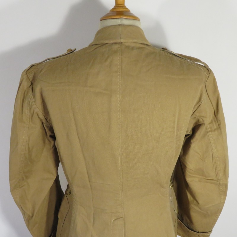 VESTE D'UNIFORME D'OFFICIER MODELE 1939 TROUPES SAHARIENNES ET SECTIONS ADMINISTRATIVES SPECIALISEES COULEUR BEIGE SABLE SAHARA