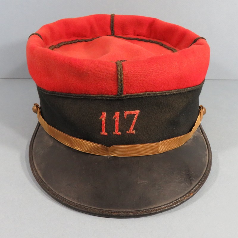 SUPERBE KEPI DE SOUS OFFICIER DU 117 ème REGIMENT D'INFANTERIE DE LIGNE MODELE 1884 CHIFFRES BRODES ROUGES TAILLE 56