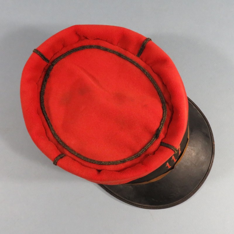 SUPERBE KEPI DE SOUS OFFICIER DU 117 ème REGIMENT D'INFANTERIE DE LIGNE MODELE 1884 CHIFFRES BRODES ROUGES TAILLE 56