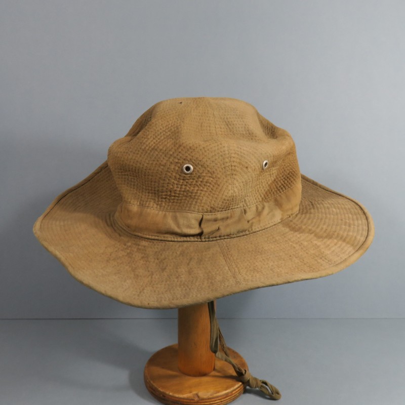 CHAPEAU DE BROUSSE BEIGE MODELE 1947 FABRICATION LOCALE INDOCHINE LEGION ETRANGERE PARA TAP TOUTES ARMES TAILLE 58