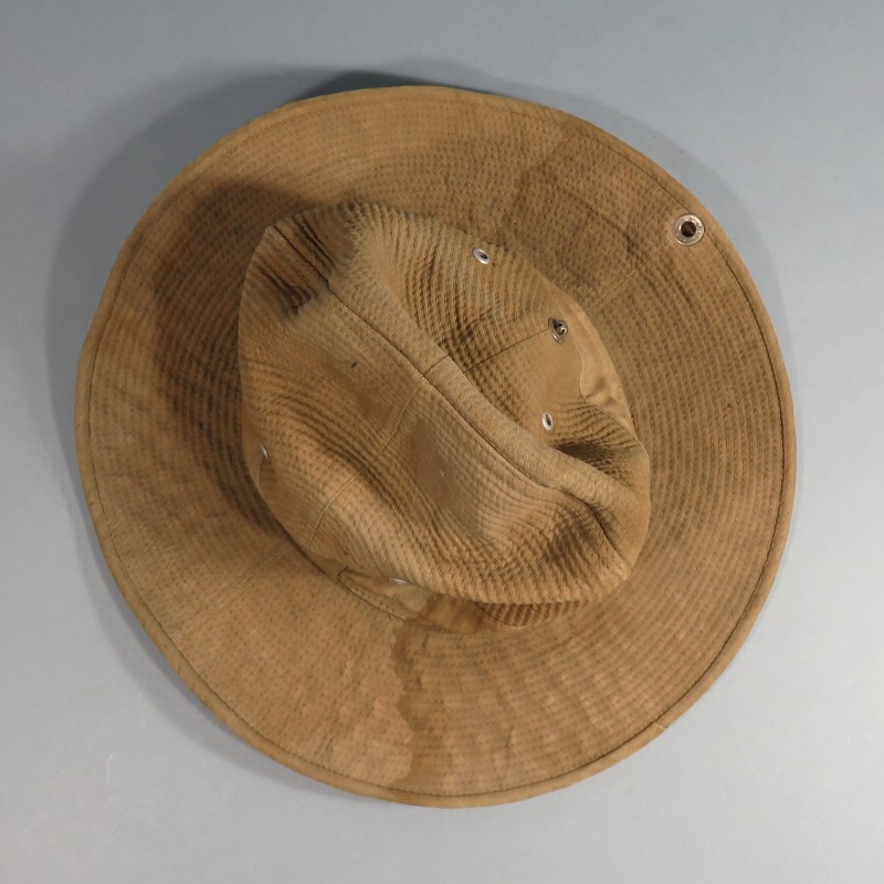 CHAPEAU DE BROUSSE BEIGE MODELE 1947 FABRICATION LOCALE INDOCHINE LEGION ETRANGERE PARA TAP TOUTES ARMES TAILLE 58