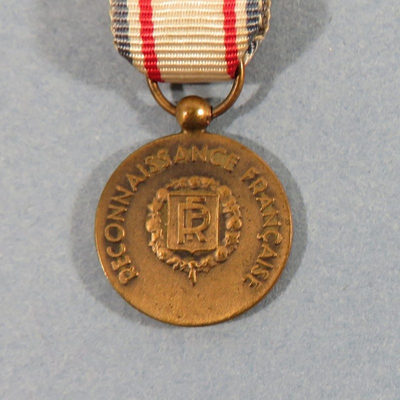 FRANCE REDUCTION DE LA MEDAILLE DE LA RECONNAISSANCE FRANCAISE SECOND MODELE CLASSE ARGENT  °