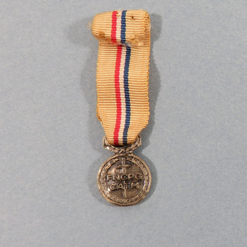 FRANCE REDUCTION DE LA MEDAILLE DE LA FNCPG CATM FEDERATION NATIONALE DES COMBATTANTS PRISONIERS DE GUERRE °