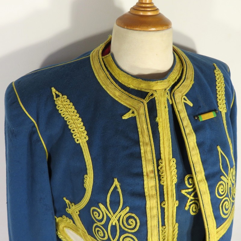 BOLERO ET GILET D'UNIFORME DE TIRAILLEUR ALGERIEN POUR UN SOUS OFFICIER TOMBEAU BLANC DU 2 ème REGIMENT RTA ANNEES 1930 1940