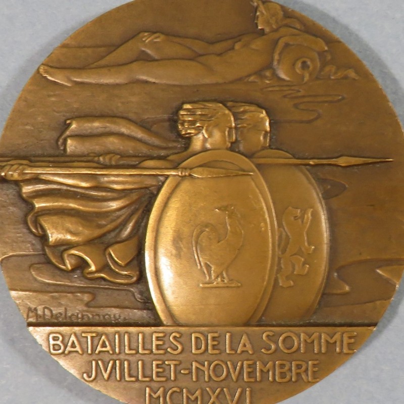 MEDAILLE DE TABLE DES ANCIENS COMBATTANTS FRANCO ANGLAIS DE LA SOMME COMBATS DE 1916 AVEC LISTE DES VILLES ET VILLAGES