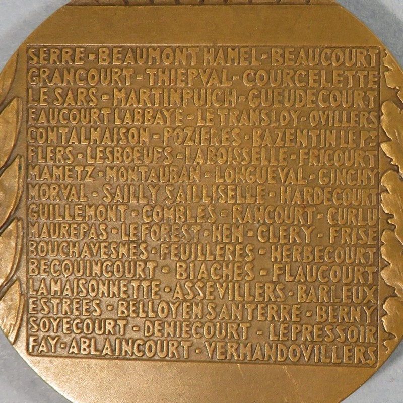 MEDAILLE DE TABLE DES ANCIENS COMBATTANTS FRANCO ANGLAIS DE LA SOMME COMBATS DE 1916 AVEC LISTE DES VILLES ET VILLAGES