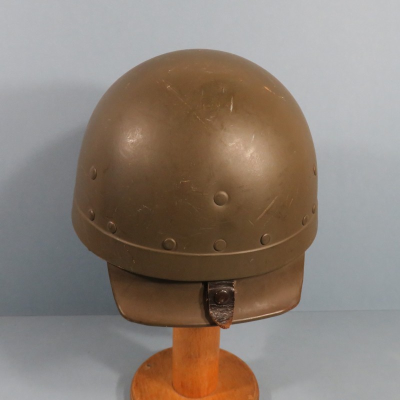 CASQUE FRANCAIS MODELE 1951 CASQUE LOURD DATE 1953 ET LINER RADIO-CHAR  1951 LEGION ETRANGERE ET FILET CAMOUFLAGE