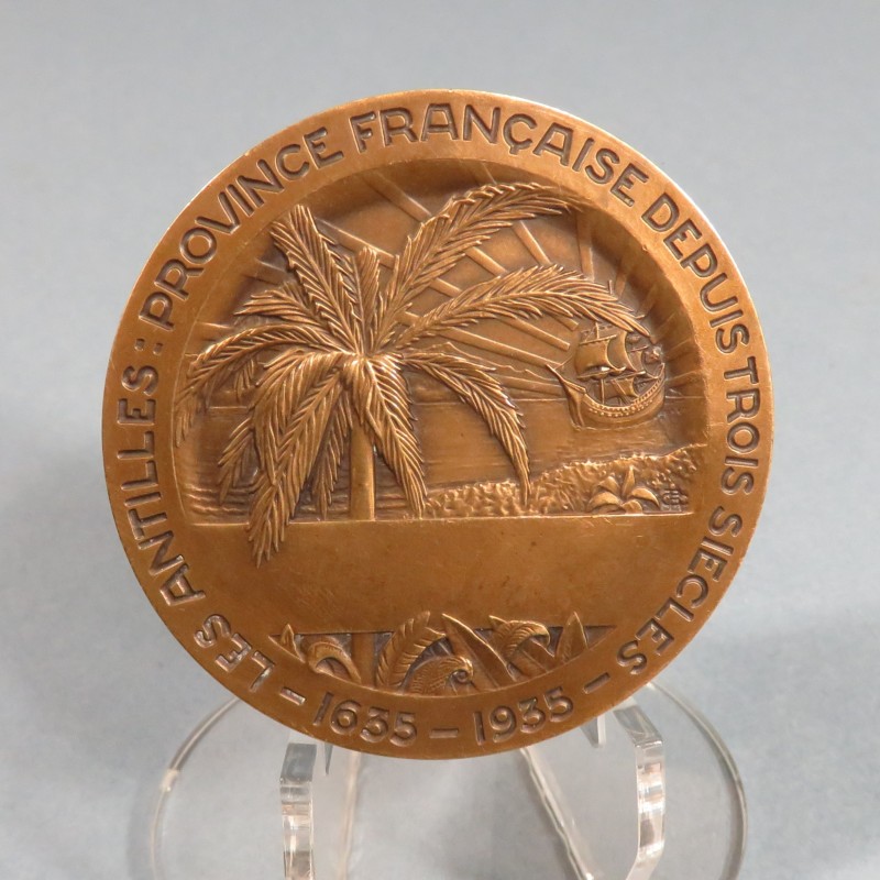 MEDAILLE DE TABLE DU TRICENTENAIRE DE LA MARTINIQUE ET LA GUADELOUPE ANTILLES 1635-1935