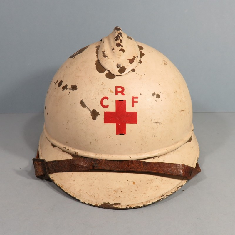 CASQUE FRANCAIS MODELE 1915 POUR LE SERVICE DE SANTE CROIX ROUGE INFIRMIER ET MEDECIN PEINTURE PREMIERE OU SECONDE GUERRE