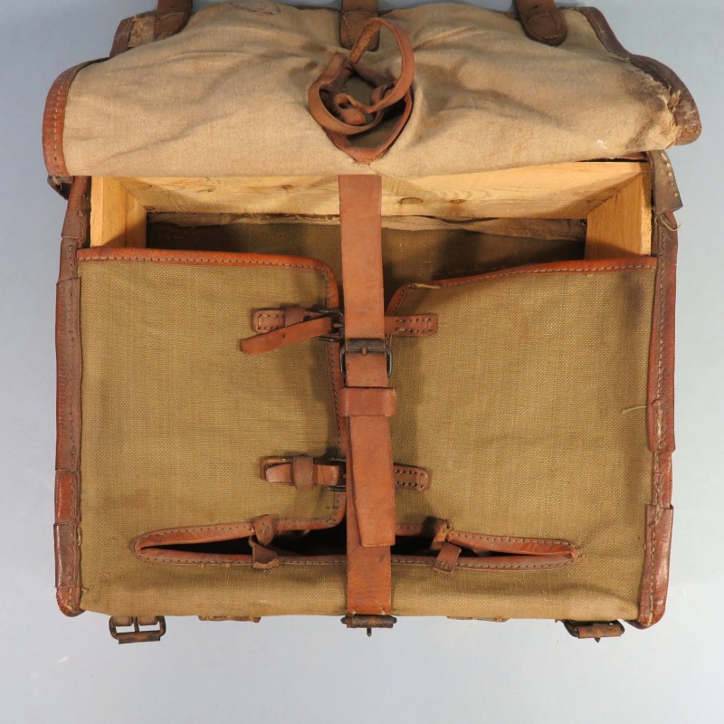 EQUIPEMENT FAUVE SAC A DOS AS DE CARREAU MODELE 1893 1915 MODIFIE 1934 HAVRESAC DATE 1930 CAMPAGNE 1939-1940