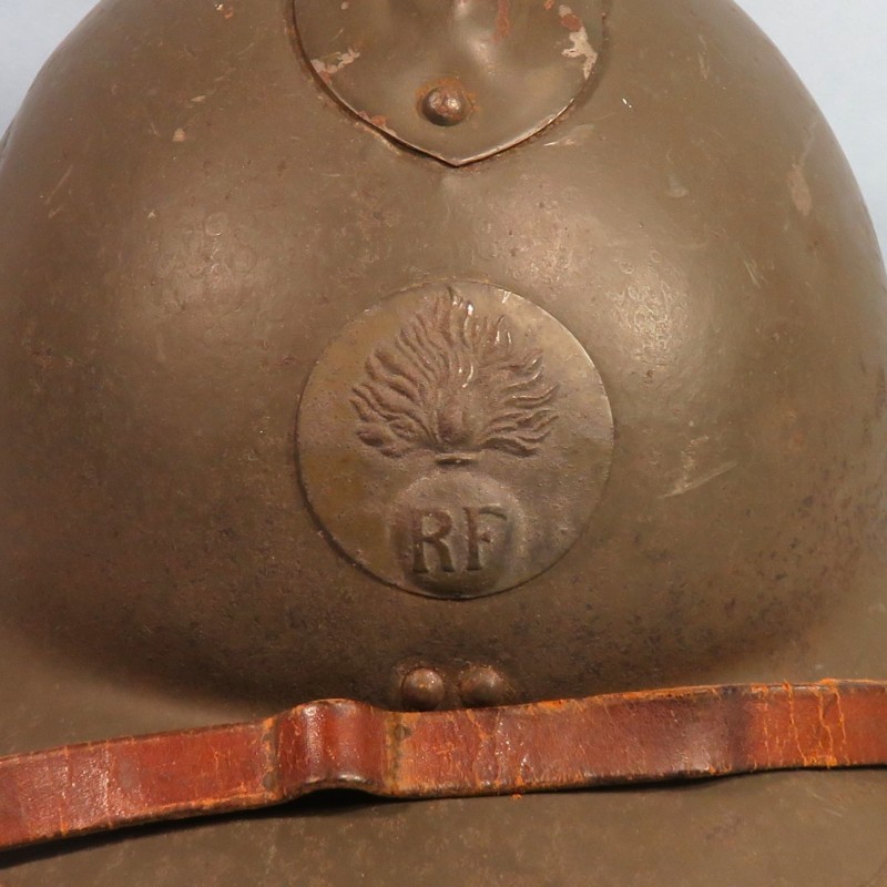 CASQUE TROUPE MODELE 1926 AVEC INSIGNE INFANTERIE MODELE 1937 POUR L'INFANTERIE INTERIEUR ERSATZ GRANDE TAILLE 60/62