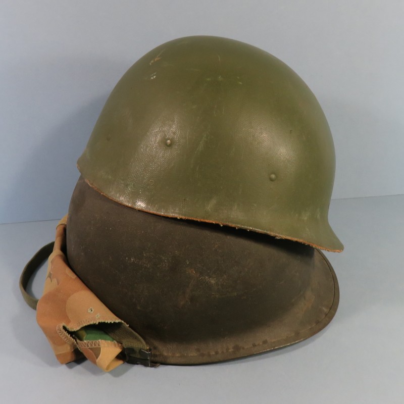 CASQUE US GUERRE DU VIETNAM AVEC COUVRE CASQUE MITCHELL CASQUE USM1 ET LINER MODELE 1966 DATE 1969 ET COUVRE CASQUE 1970