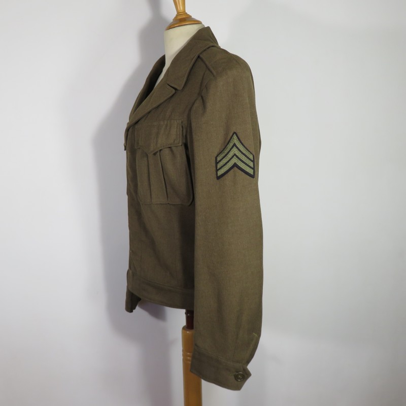 BLOUSON VESTE US " IKE " MODELE 1944 AVEC CALOT SOUTACHE INFANTERIE VESTE ET CALOT AU MEME NOMS