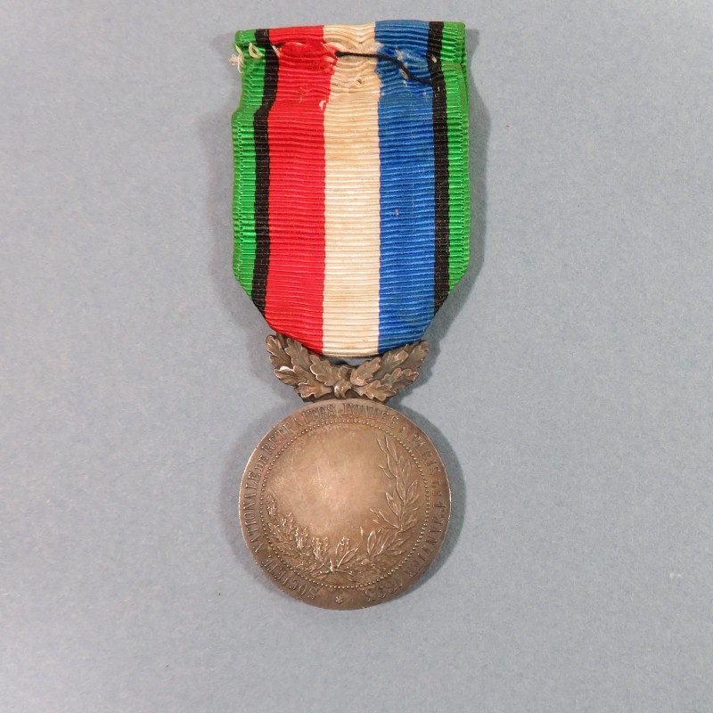 MEDAILLE EN ARGENT DES VETERANS DES ARMEES DE TERRE ET DE MER 1870-1871 FONDEE A PARIS EN 1893