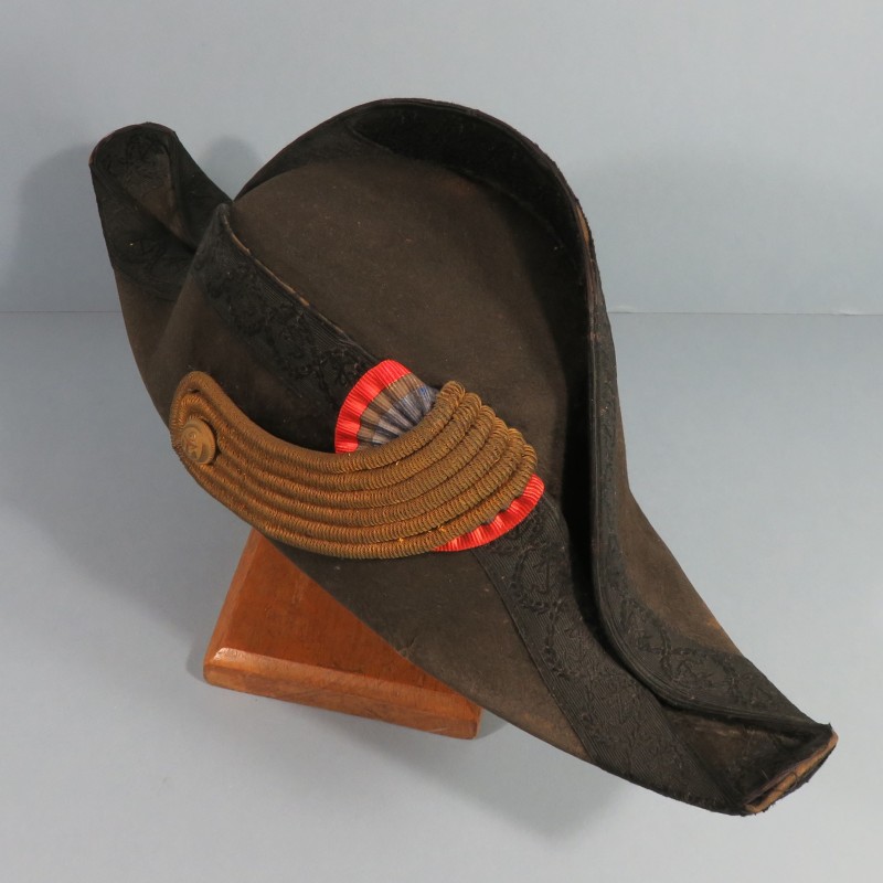 BICORNE D'OFFICIER DE MARINE OU ECOLE DE MARINE ASPIRANT FABRICATION 1883 A LORIENT