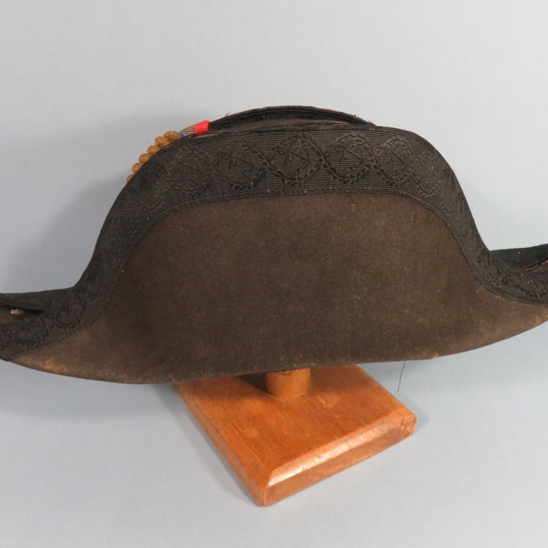 BICORNE D'OFFICIER DE MARINE OU ECOLE DE MARINE ASPIRANT FABRICATION 1883 A LORIENT