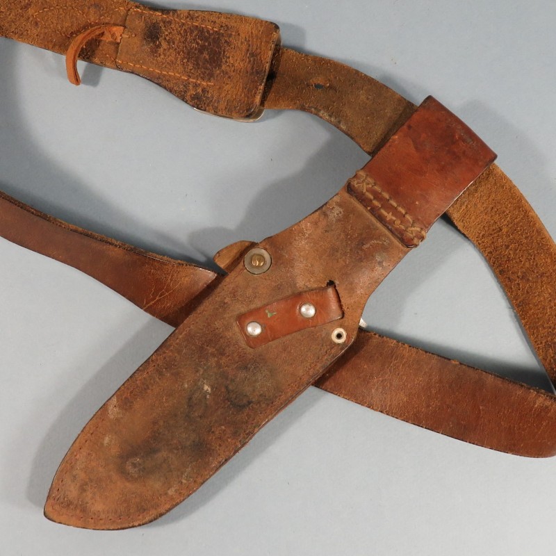 CEINTURE COUTEAUX ET ETUI REGLEMENTAIRE DES CHANTIERS DE JEUNESSE CJF SABATIER JEUNE 1940 1944