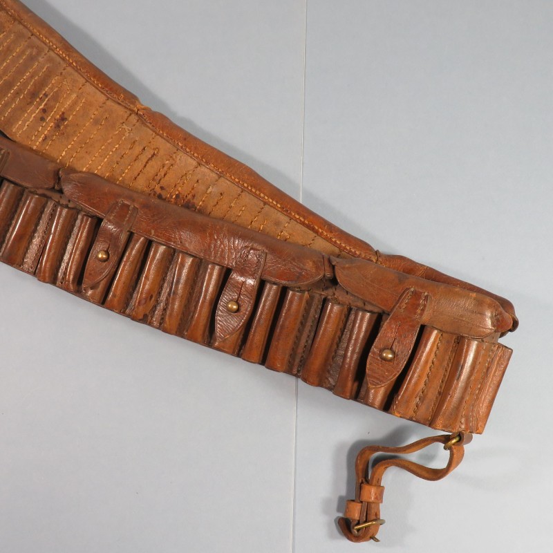 BANDOULIERE CARTOUCHIERE 50 COUPS ANGLAISE MODELE 1888 FUSIL CALIBRE 303 GUERRE DES BOERS ET PREMIERE GUERRE BANDOLIER