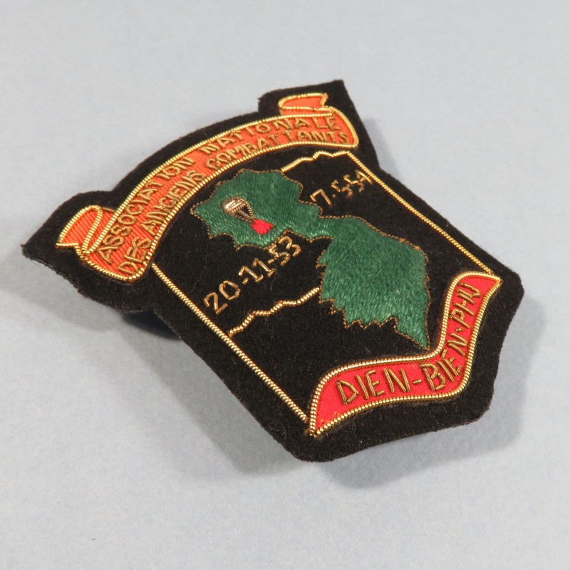 INSIGNE TISSU PARACHUTISTES ASSOCIATION NATIONALE DES ANCIENS COMBATTANTS DE DIEN BIEN PHU EN INDOCHINE