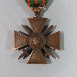 CROIX DE GUERRE 1914-1915 AVEC 1 PALME ET UNE ETOILE POUR CITATION A L'ORDRE DE L'ARMEE ET DU REGIMENT WAR CROSS 1914 1918