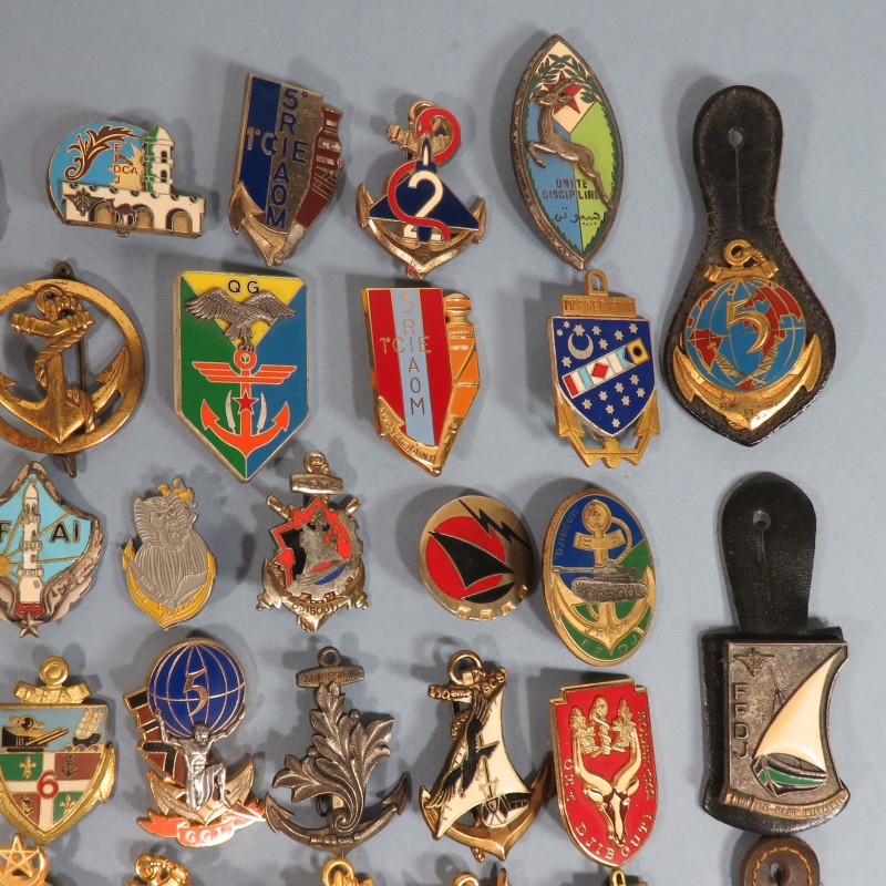 50 INSIGNE MILITAIRE DES TROUPES FRANCAISE A DJIBOUTI FRENCH ARMY BADGE