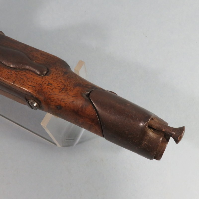 PISTOLET DE GENDARMERIE MODELE AN IX MODIFIE A PERCUSSION A PARTIR DE 1841 DANS SON JUS A RESTAURER