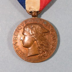 FRANCE MEDAILLE DES EPIDEMIES CLASSE BRONZE ATTRIBUEE ET DATEE F. ESCOFIER 1885 MINISTERE DU COMMERCE