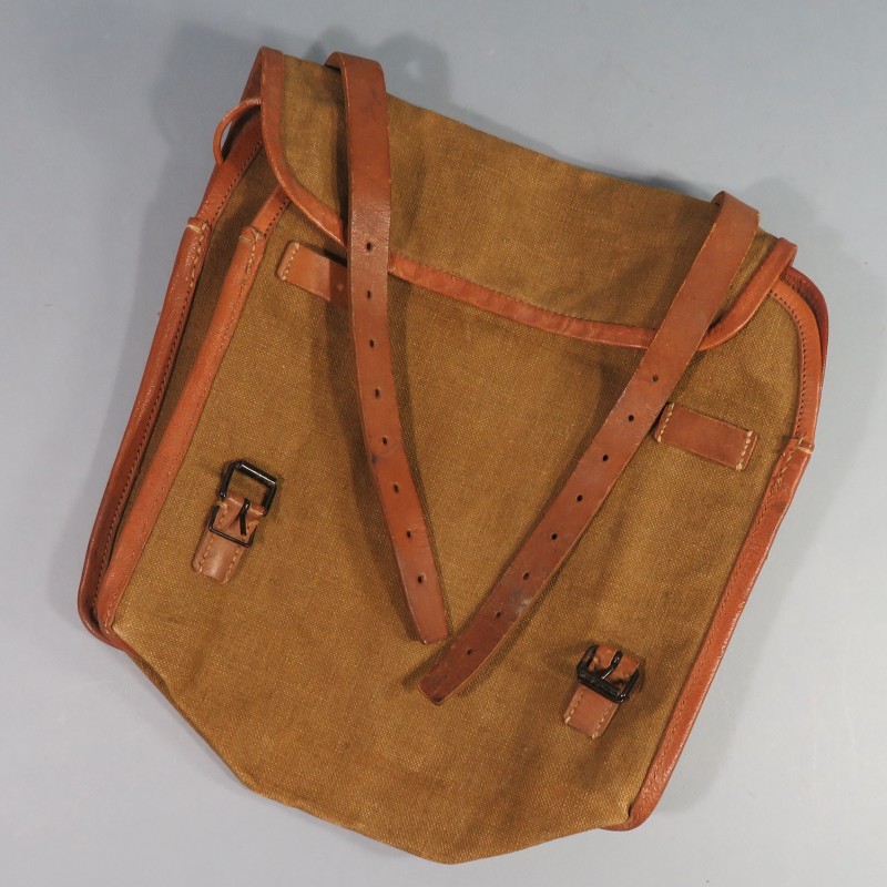 SAC INFERIEUR OU SAC ALLEGE DE SAC A DOS MODELE 1935 ETAT NEUF DE STOCK EQUIPEMENT FANTASSIN CAMPAGNE 1939 1940