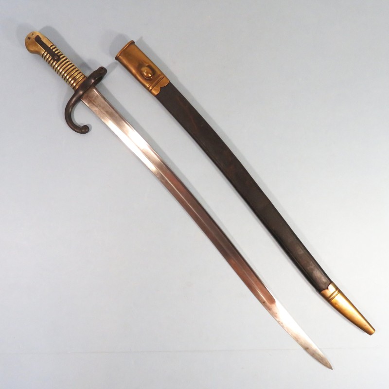 BELGIQUE BAIONNETTE OU SABRE-BAIONNETTE MODELE 1868 POUR LA GARDE CIVILE BELGE DATEE 1970