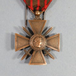 CROIX DE GUERRE 1914-1915 AVEC UNE ETOILE POUR CITATION A L'ORDRE DU REGIMENT WAR CROSS 1914 1918