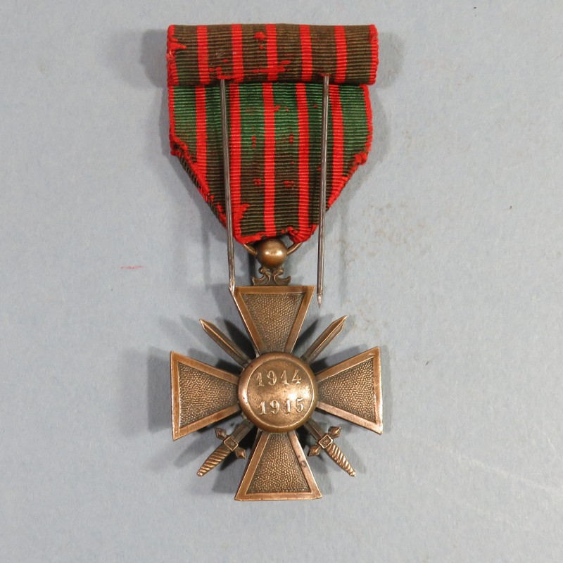 CROIX DE GUERRE 1914-1915 AVEC UNE ETOILE POUR CITATION A L'ORDRE DU REGIMENT WAR CROSS 1914 1918