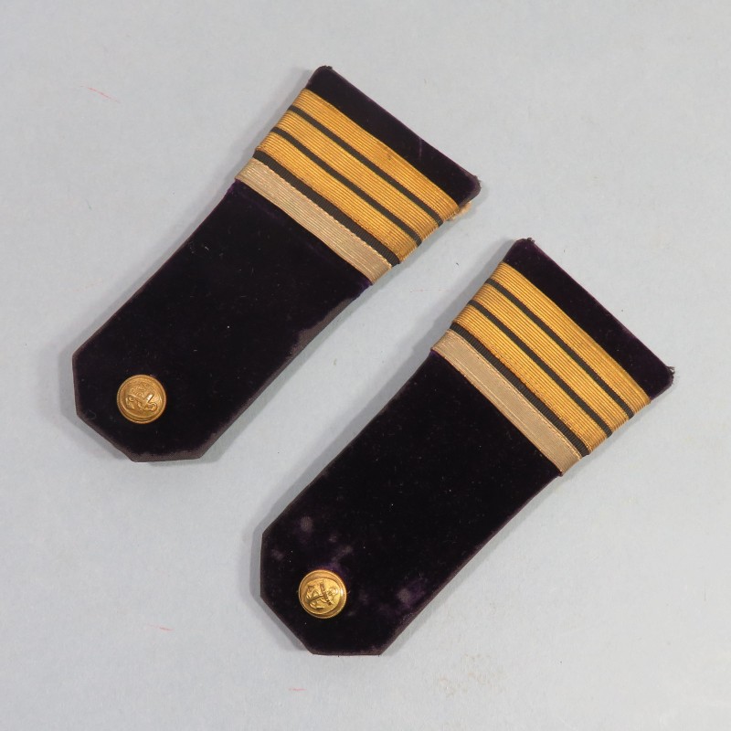 PAIRE D'EPAULETTES D'OFFICIER DU SERVICE DE SANTE MEDECIN DE LA MARINE LIEUTENANT DE VAISSEAU A PARTIR DE 1945