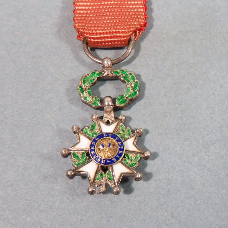 FRANCE MEDAILLE D'OFFICIER DE L'ORDRE DE LA LEGION D'HONNEUR 4 ème REPUBLIQUE MINIATURE EN ARGENT