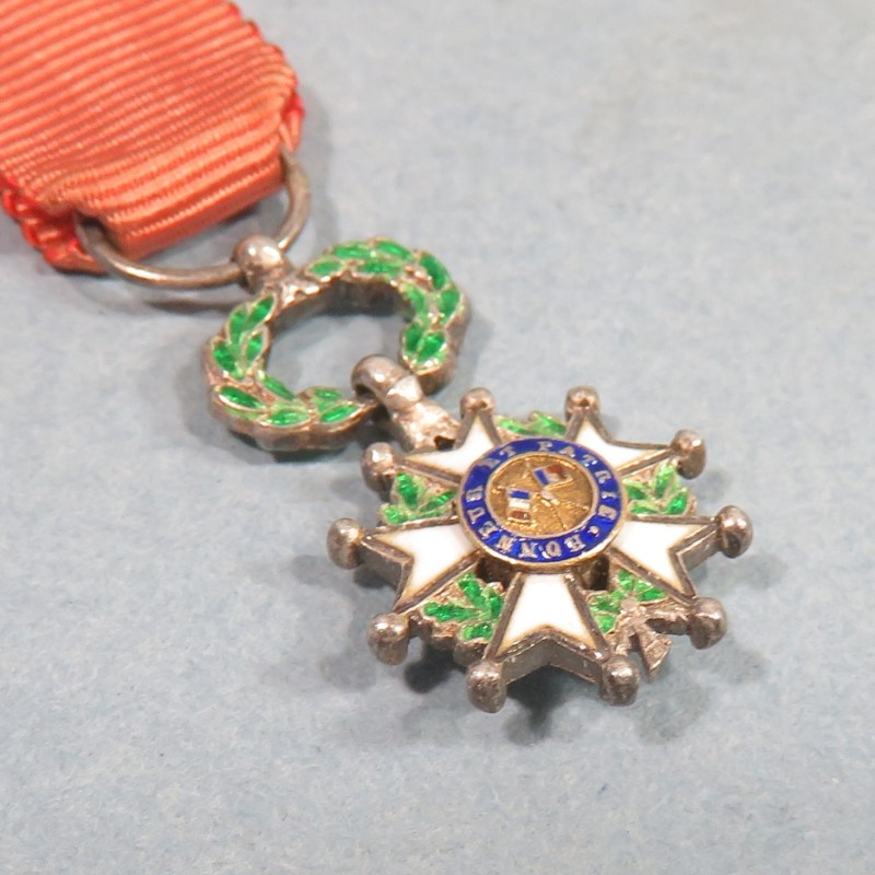 FRANCE MEDAILLE D'OFFICIER DE L'ORDRE DE LA LEGION D'HONNEUR 4 ème REPUBLIQUE MINIATURE EN ARGENT