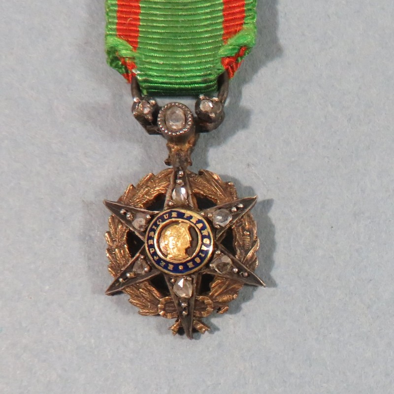 FRANCE REDUCTION DE LA MEDAILLE DE CHEVALIER DE L'ORDRE DU MERITE AGRICOLE FRANCAIS 1883 MINIATURE AVEC BRILLANTS